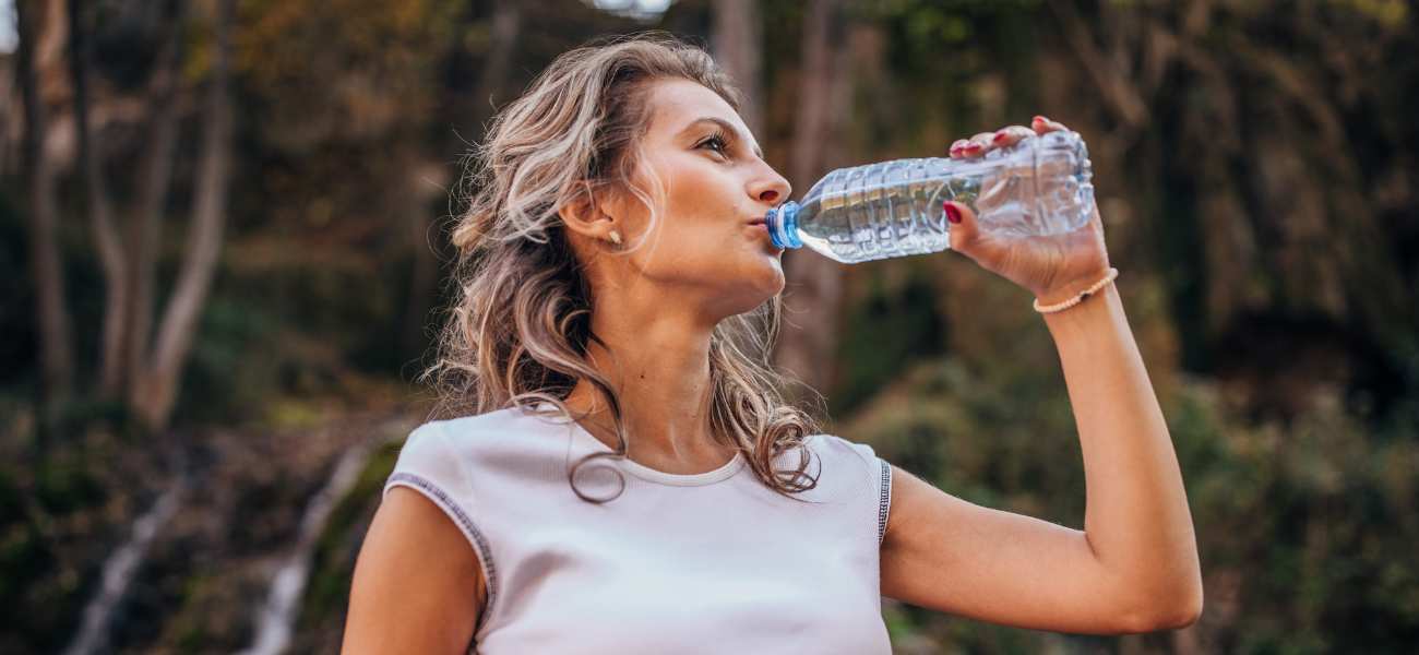 ¿Se puede beber agua destilada?